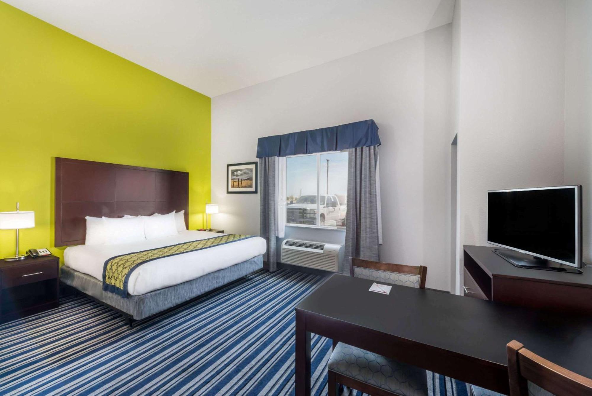 ฮอว์ธอร์น สวีท บาย วินด์แฮม มิดแลนด์ Hotel ภายนอก รูปภาพ