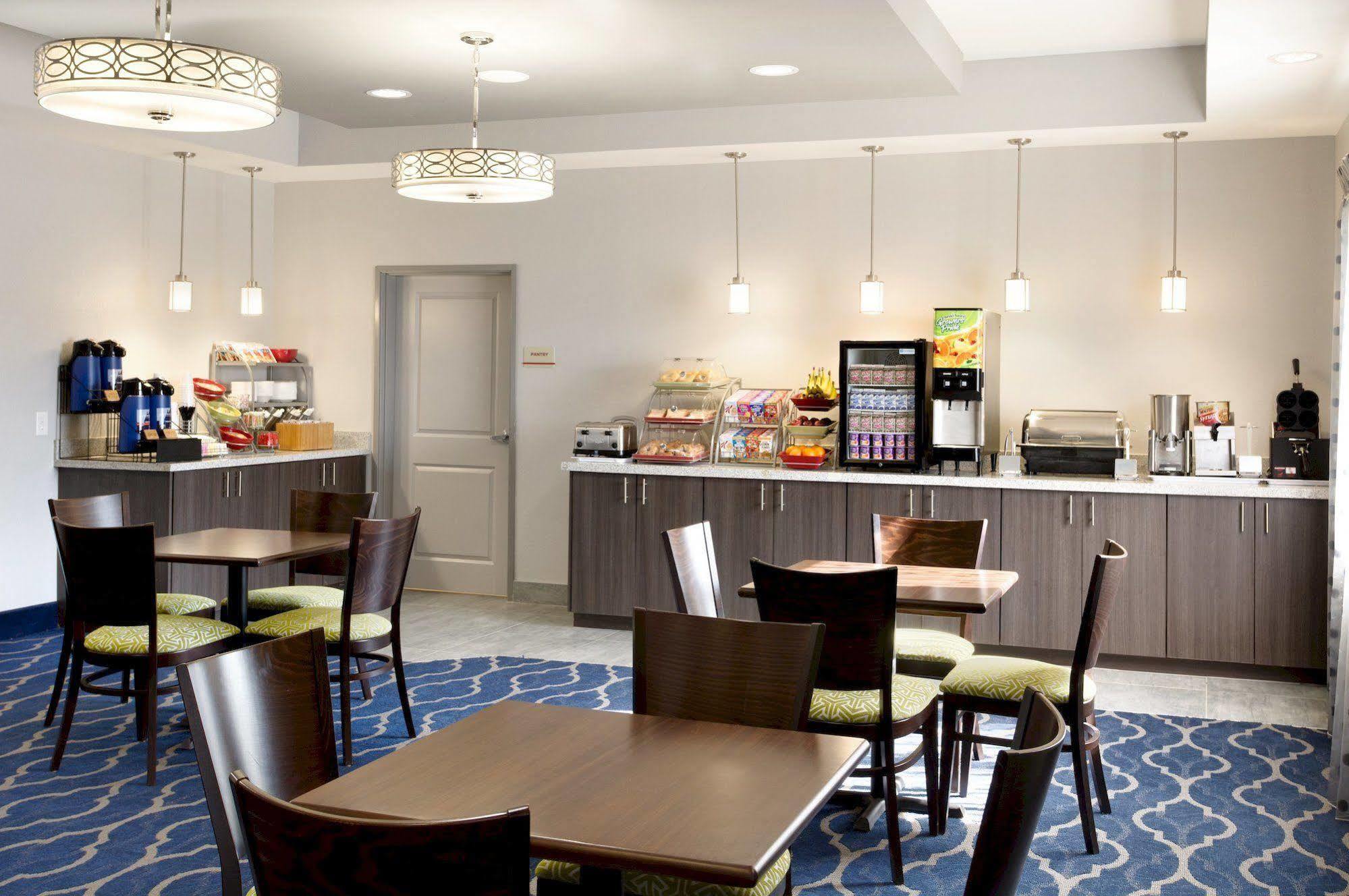 ฮอว์ธอร์น สวีท บาย วินด์แฮม มิดแลนด์ Hotel ภายนอก รูปภาพ